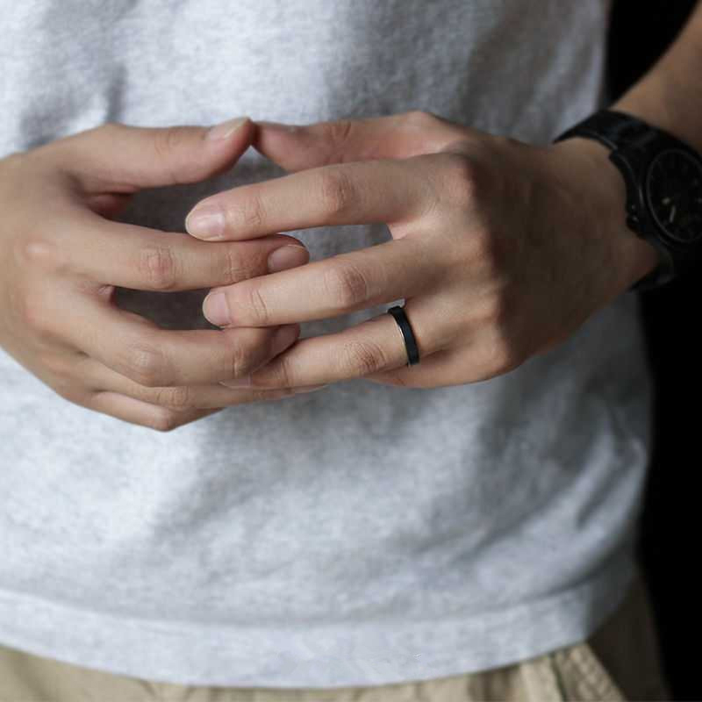 Anillo de cerámica negro mate  - Men Accessories Shop reseña y precio